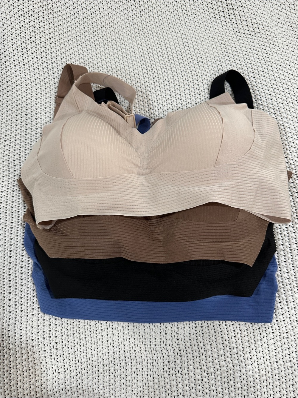 Seamless Everyday Wireless Bra - Beige Pkg of 4.